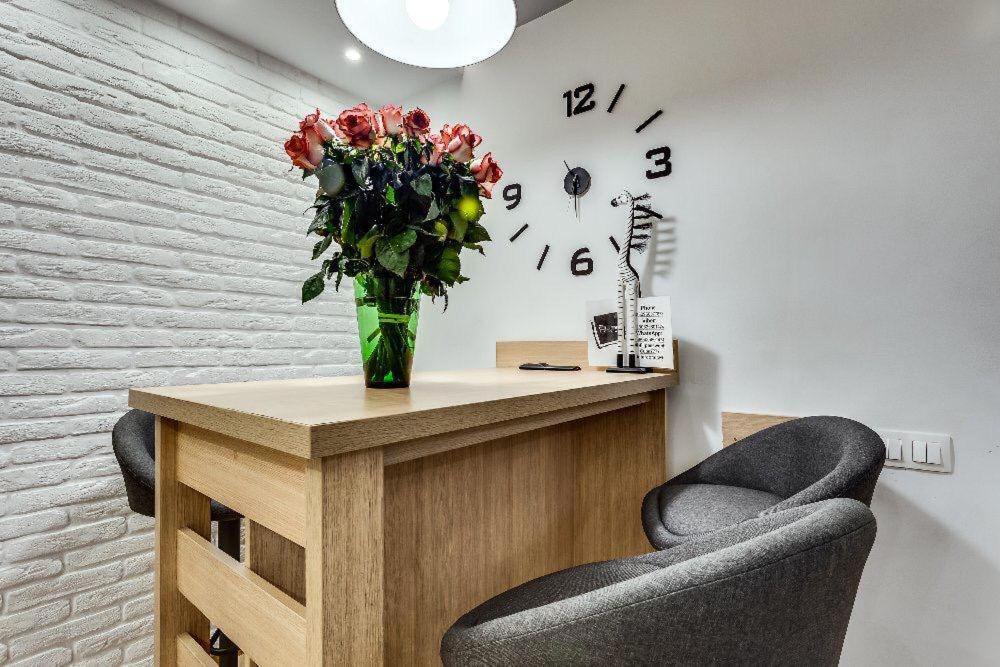 The Cube Rooms Lviv Luaran gambar